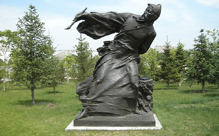 銅雕塑工藝品生銹了怎么辦？