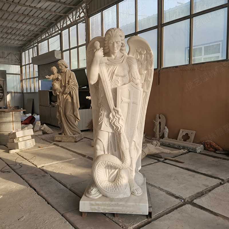 圣邁克雕塑，大理石圣邁克