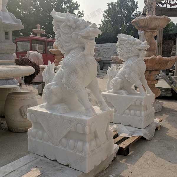 什么是傳統(tǒng)景觀中的藝術(shù)雕塑呢？