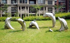 小區(qū)里的不銹鋼雕塑有什么作用？